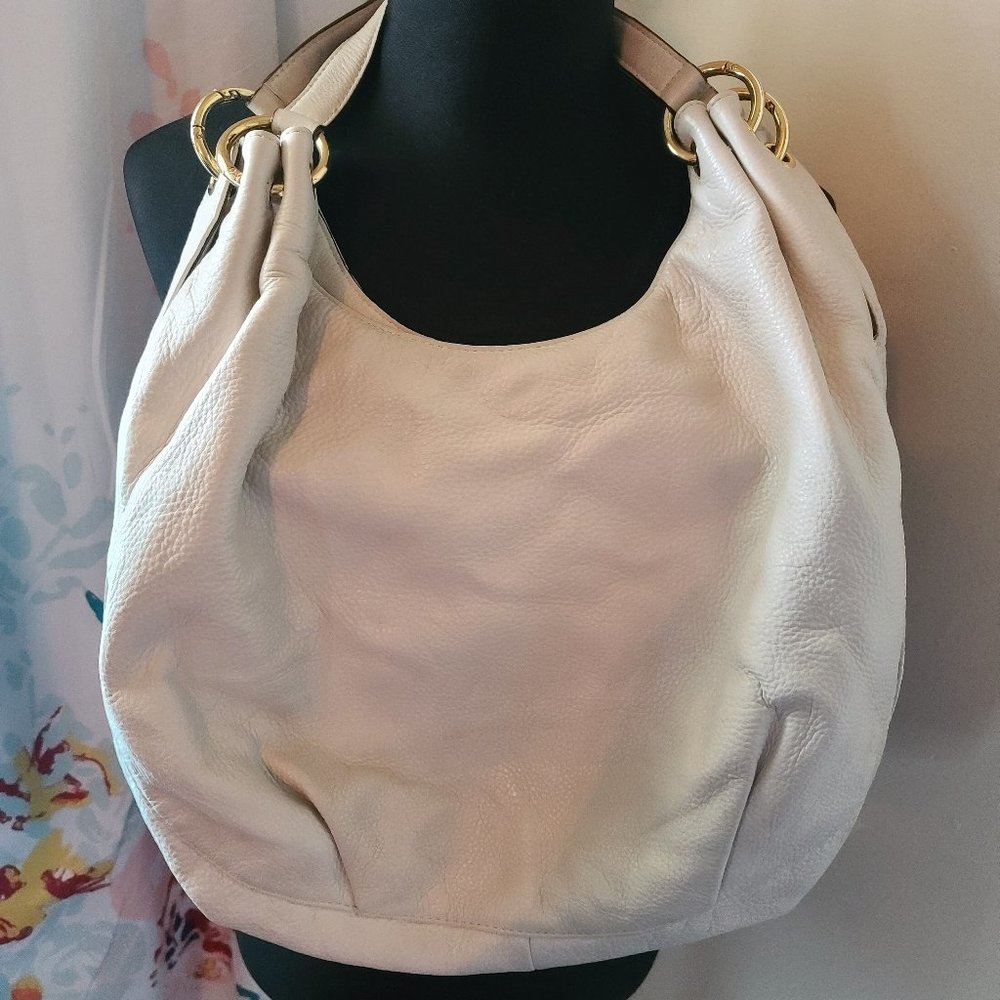 Handbag - Picture 2 of 3